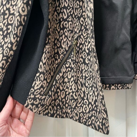 Chico’s Leopard Cheetah Moto Blazer Size 2 / Large (12) - Picture 4 of 10